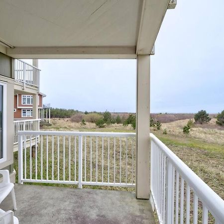 Beach Please-Updated Home With Ocean Views Лонг Бийч Екстериор снимка